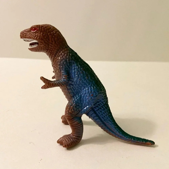 Vintage Mix Lot 3 Dinosaur Figures  Styracosaurus Trex Triceratops Toys - Picture 3 of 11